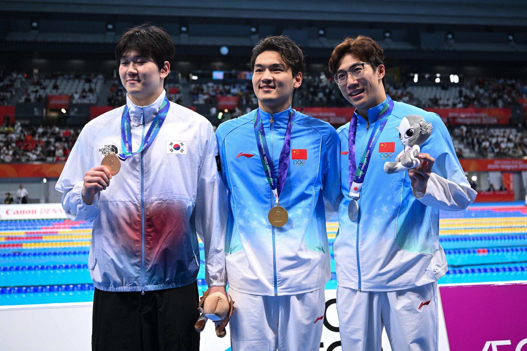 一日连夺五金，中国泳军再掀夺金风暴！汪雪儿、李家萍两粤将收获银牌